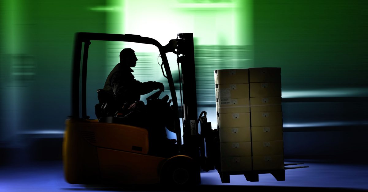 7 ways to implement green initiatives in warehousing