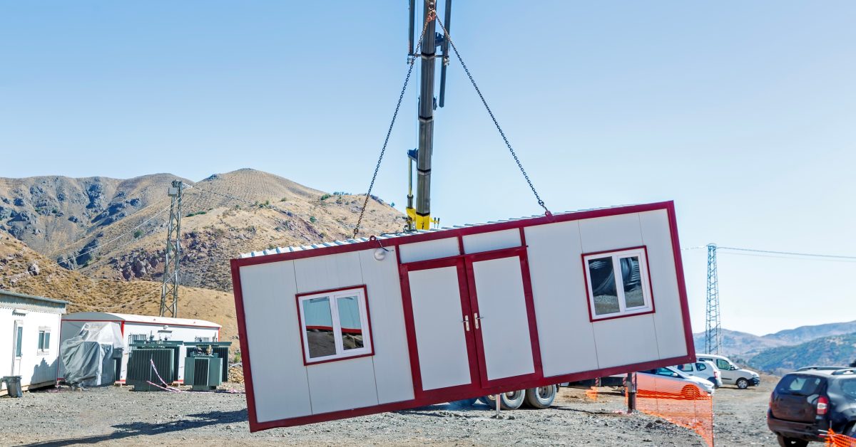 Transporting Tiny Homes: The Logistics Behind Portable Living